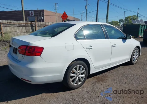 2014 Volkswagen Jetta 1.8T Se z USA, uszkodzony, nr VIN 3VWD07AJ7EM232002
